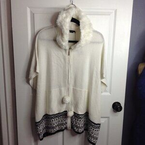 NWT Vertigo S/M Hooded poncho sweater; zip, Pom Poms, Avant Garde, Bohemian Chic